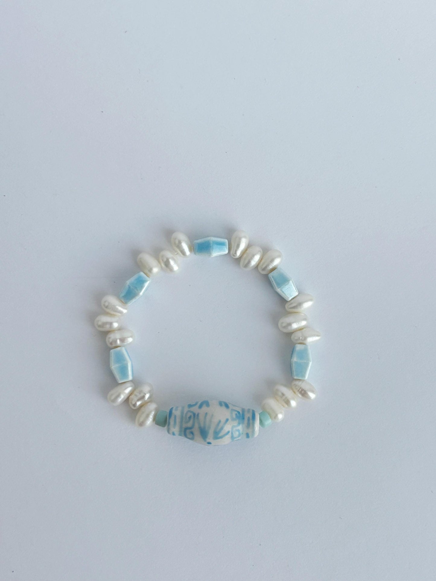 Porcelain Vase Pearl Bracelet, Ceramic Bead and Freshwater Pearl Jewelry, Handmade Gift for Her, Blue and White Beaded Bracelet