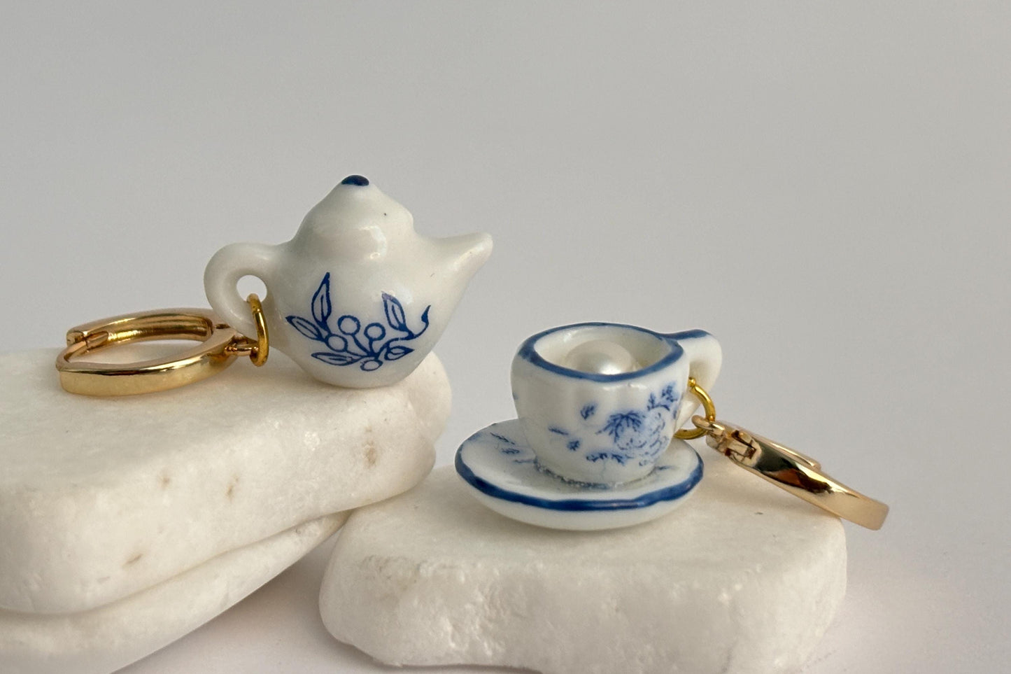 Pearl in a Cup -  Porcelain & Pearl Tea-set Earrings