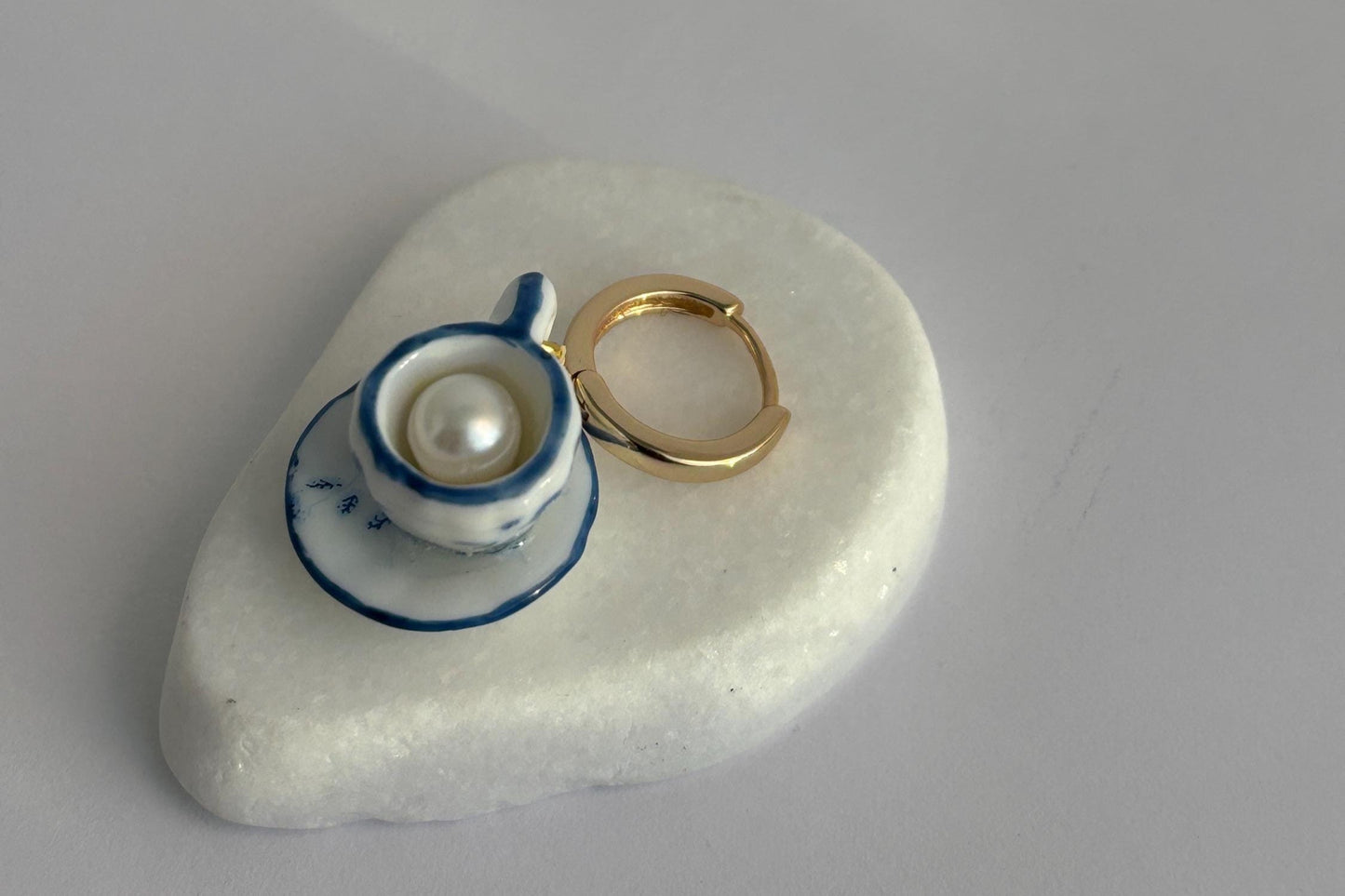 Pearl in a Cup -  Porcelain & Pearl Tea-set Earrings