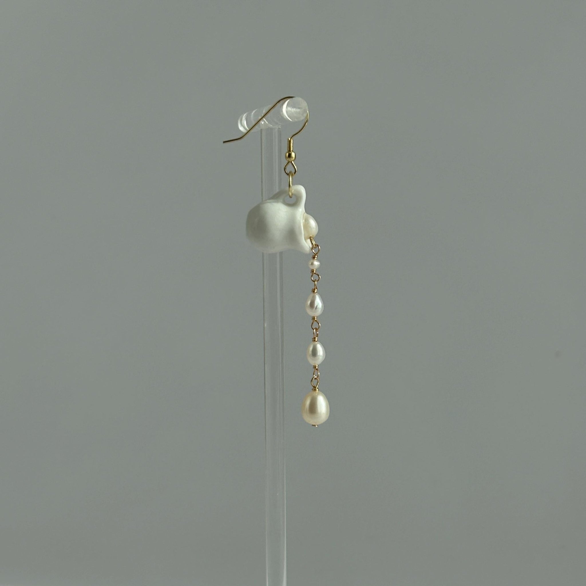Pouring Pearl Dangle Earrings