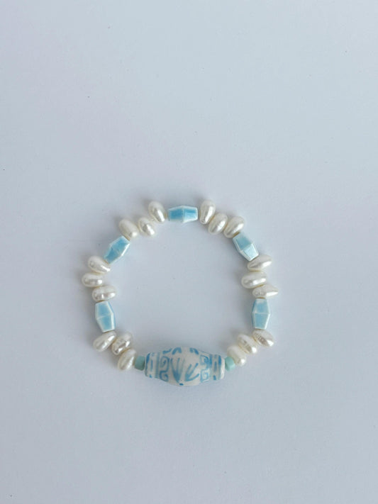 Porcelain Vase Pearl Bracelet, Ceramic Bead and Freshwater Pearl Jewelry, Handmade Gift for Her, Blue and White Beaded Bracelet
