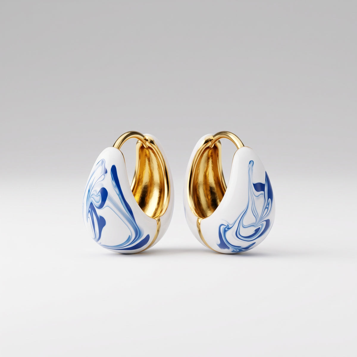 The Ming Blue | Marbled Huggie
