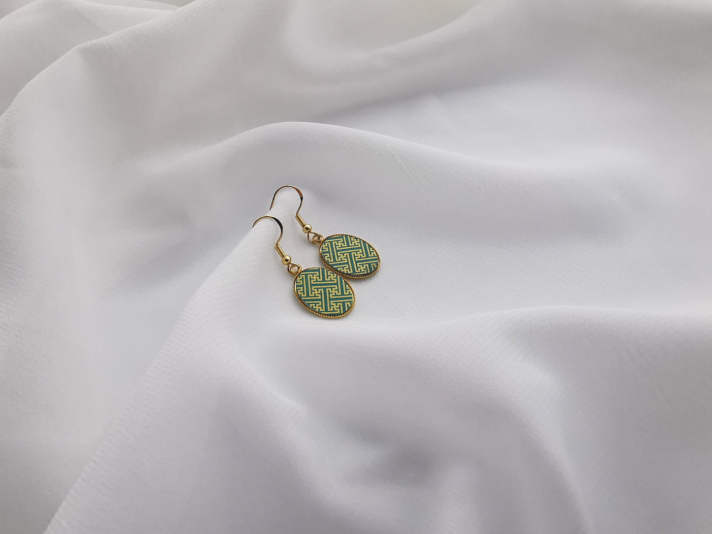 Green Lucky Pattern Porcelain Earring