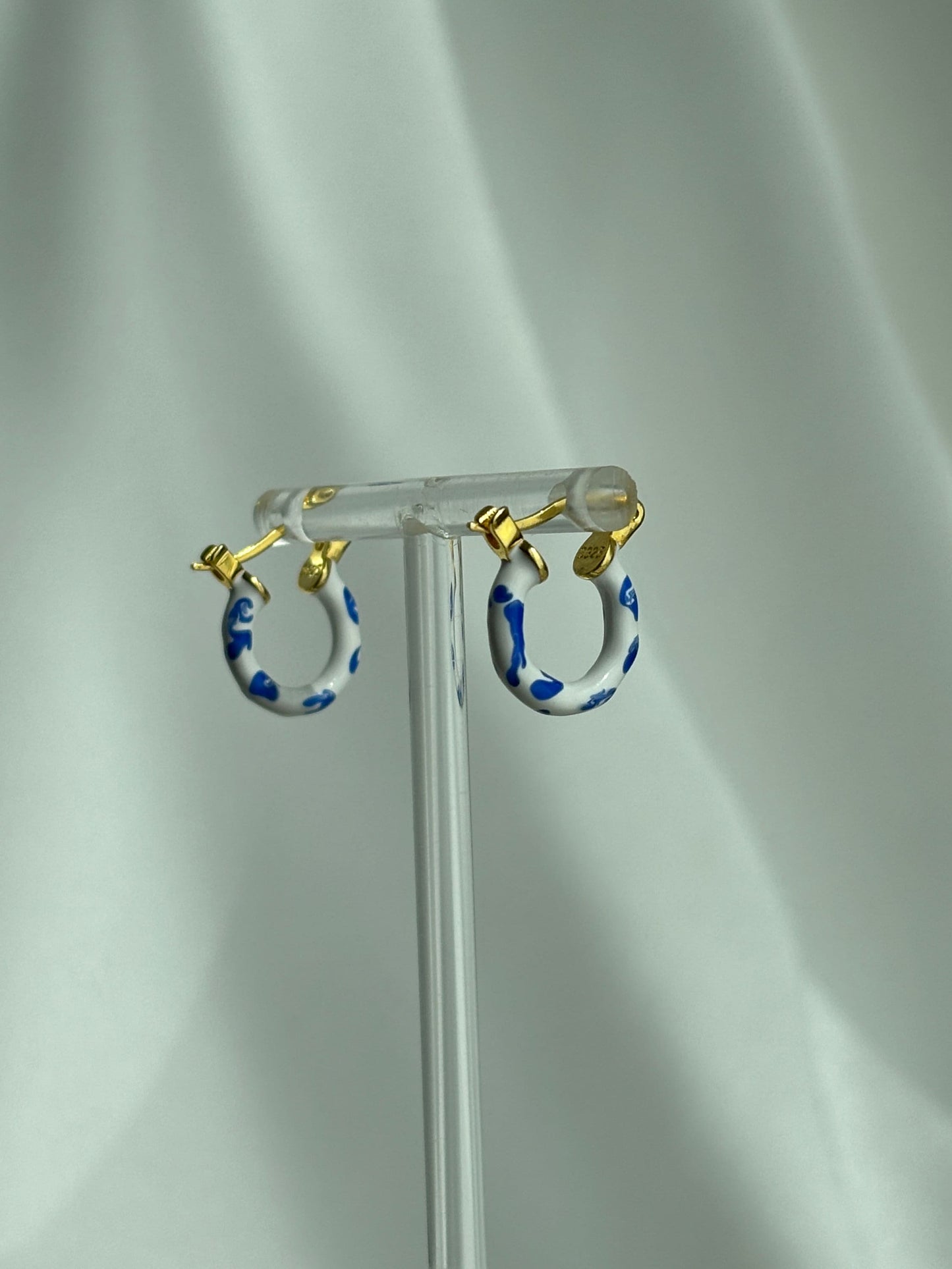 Chinese 18k Gold Porcelain Hoop Earrings