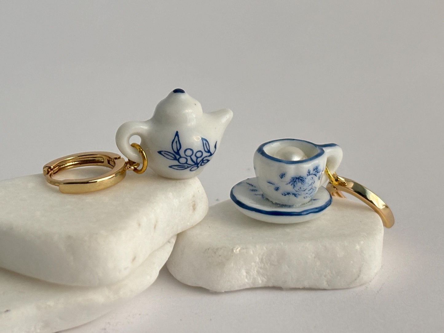 Pearl in a Cup -  Porcelain & Pearl Tea-set Earrings